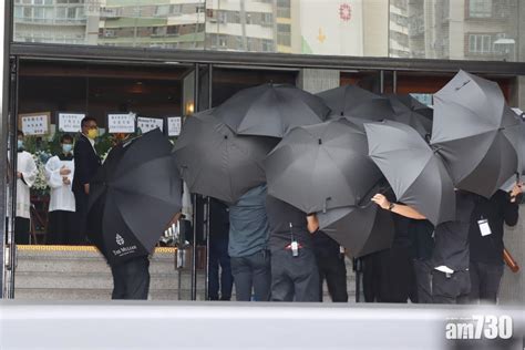 女兒拿黑傘|出殯黑傘誰拿？長女撐傘護靈 魂幡遺照各司其職 